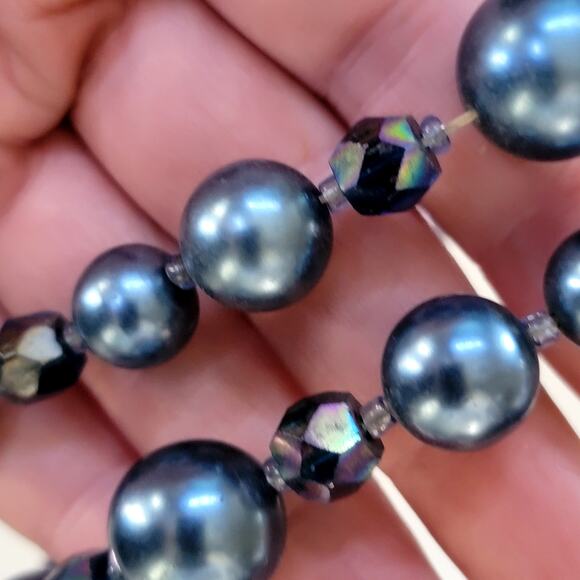 Elegant Vintage Navy Blue Faux Pearl Beaded Necklace Silver Made in Japan - Picture 9 of 10